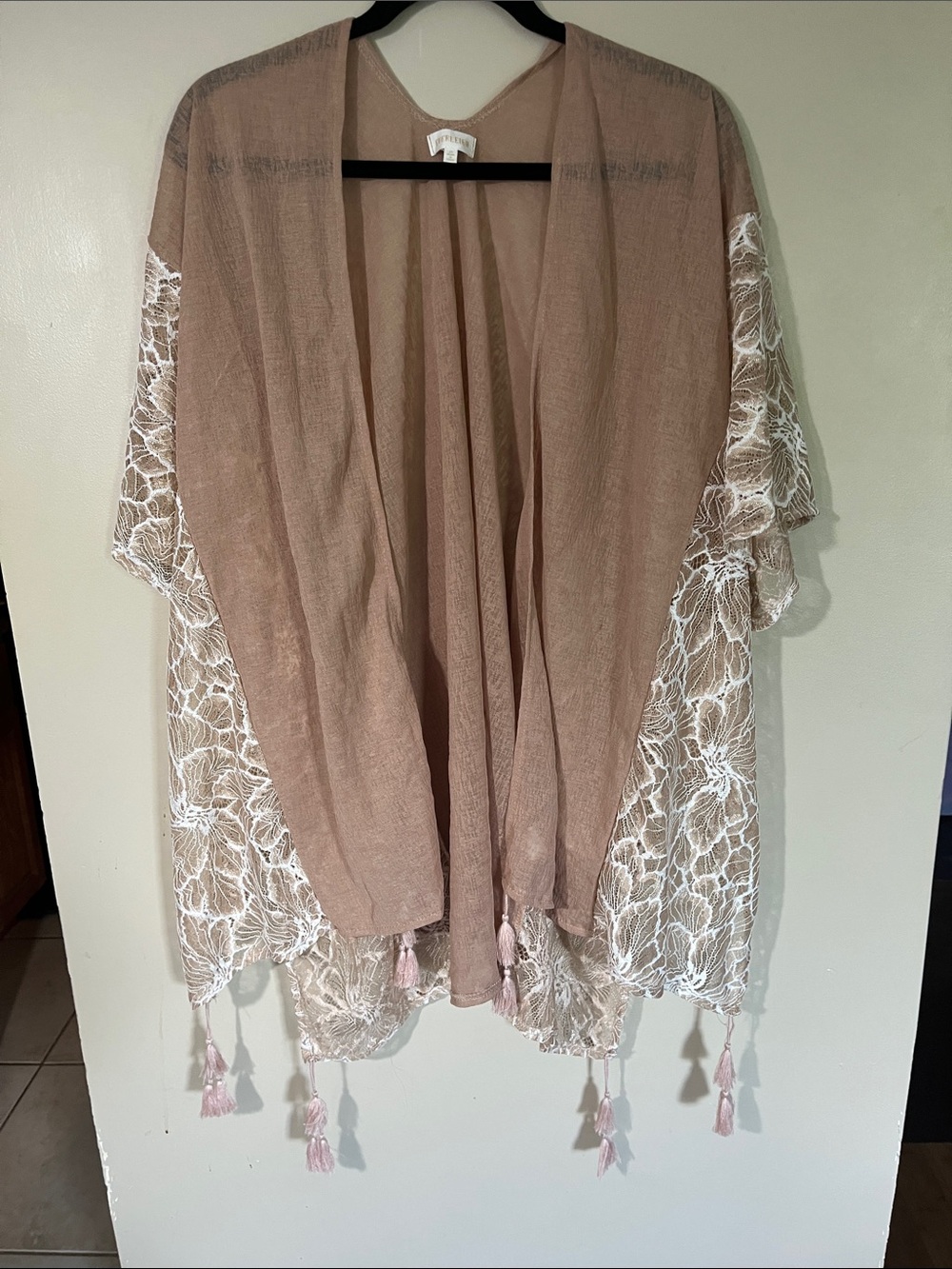 NWT Everleigh  Dusty Rose Kimono with Lace and Tassels